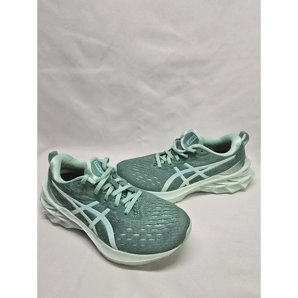 Size 6 US - Asics Novablast 2 Running Shoe Women - Turquoise, White
